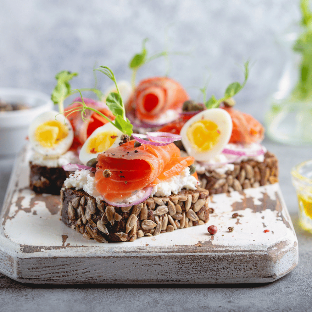 Smørrebrød på amager til dem et stort rugbrødstykke